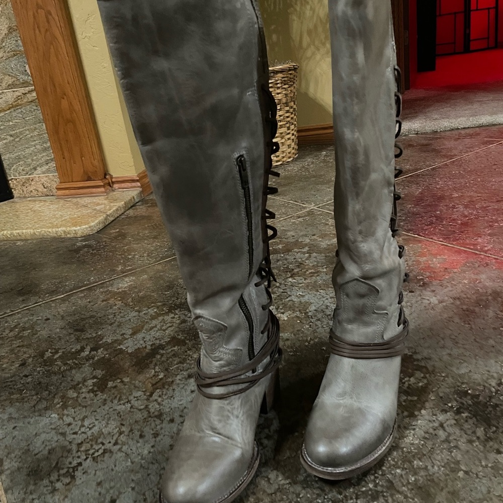 Freebird knee lace boots, size 10. Beautiful